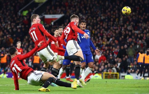 英超回顾：真要复兴了！5000万预算花出2亿的效果，曼联这个转会窗真成熟了