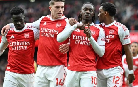 1-0！英超乱套了，阿森纳4连胜领跑，曼城0-1爆冷，3大豪门翻车