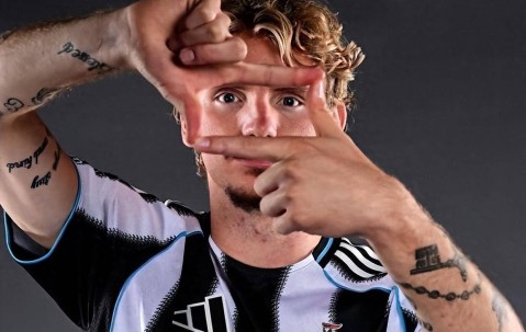 9000万欧元让纽卡斯尔成为焦点，沃尔特马德的压力与挑战