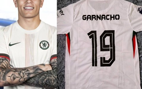 曼联官宣加纳乔4000万转会切尔西，穿桑乔号码！霍伊伦德飞赴体检