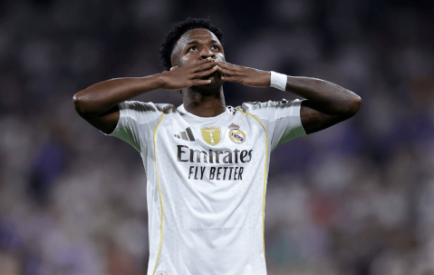 维尼修斯双响+造红牌！姆巴佩破门伤退，皇马3-1黄潜重返西甲第一