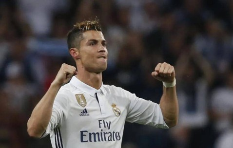 若日尼奥赛前表态：C罗是GOAT，梅西与之同级！皇马新星难以企及