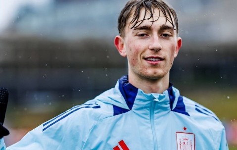 欧冠冠军即将买下7000万新中卫：樱桃出品新人，比怀森天赋还高