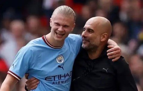 英超-布伦特福德1-4曼城：群雄乱斗，曼城或渔翁得利|前瞻