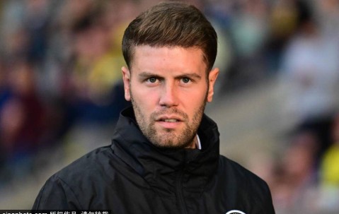 英格兰联赛杯第2轮：牛津联队0-6布莱顿</title>
        
    <title>英格兰联赛杯第2轮：牛津联队0-6布莱顿