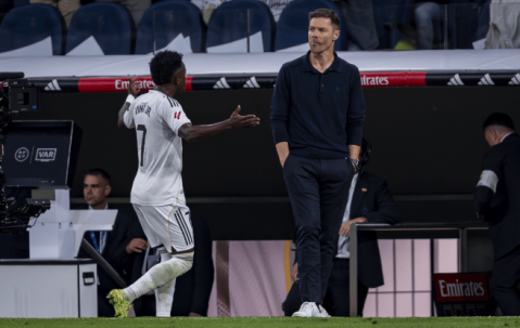 将帅不合！皇马更衣室乱了！佛爷出面调和，两亿起飞，双双失宠