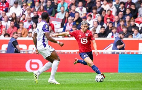 18岁姆巴佩弟弟补时读秒绝杀！里尔3连胜登顶法甲，38岁吉鲁替他开路