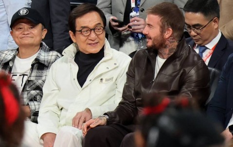 组图：成龙贝克汉姆助阵NBA中国赛 姚明马云亮相</title>
        
    <title>组图：成龙贝克汉姆助阵NBA中国赛 姚明马云亮相