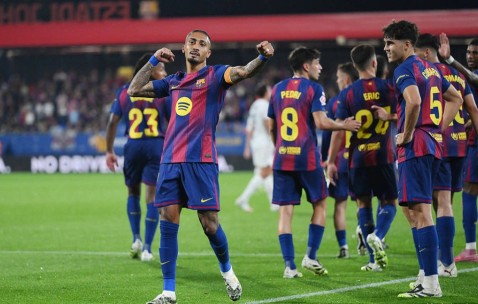 巴萨焦虑！拉菲尼亚失去状态，困境将至