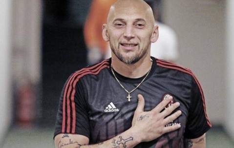 阿比亚蒂：巴黎欧冠的一半多功劳属于多纳鲁马 他被抛弃很疯狂