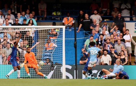 英超回顾：整活大赛！双蓝会成一边倒，瓜师傅技高一筹，曼城迈出争四第一步