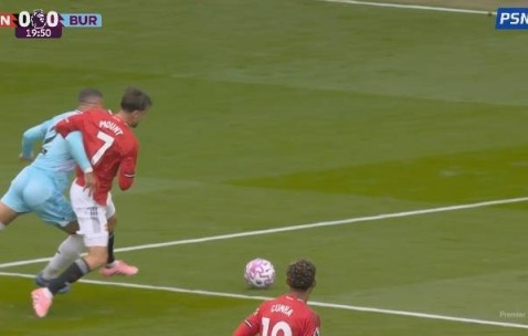 英超官方解释曼联点球被取消：主裁回看后认定沃克未对芒特犯规