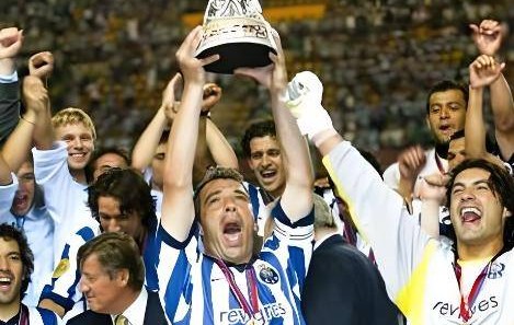 突发！足坛科斯塔猝然离世，创25冠传奇人生，C罗悼念穆帅泪崩