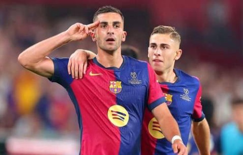 巴萨锋线三叉戟确定，25岁中锋领军冲击4连胜皇马