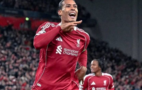 3-2绝杀！利物浦真神了，5场4次绝杀+1次神仙球，斯洛特命真硬，詹俊一针见血