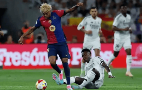 50场未被零封！14战37球 西甲第2巴萨火力全开：11人齐破门