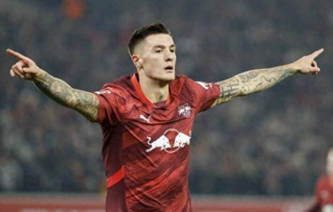 镜报：希勒曾说曼联没欧冠难买人，现在纽卡连续被抢脸疼了