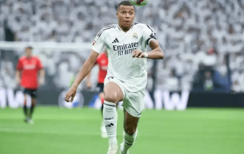 大反转，姆巴佩突爆争议发言！大巴黎很意外，球迷：后悔来皇马了