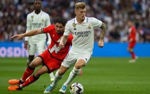 西甲焦点战前瞻：巴列卡诺 vs 巴塞罗那，精彩对决一触即发