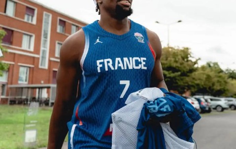 亚布塞莱担任法国男篮队长 率队征战欧洲杯