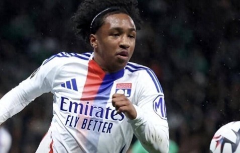 20岁比利时天才引发转会！4大豪门疯抢，4000万欧标价超值