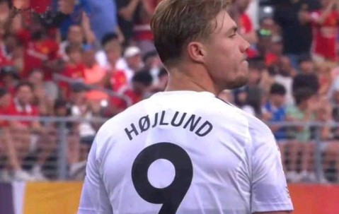 曼联欲3000万出售霍伊伦德！仍有信心9000万抢谢什科，不必先卖人筹钱