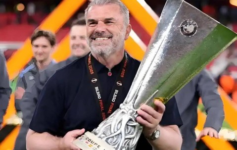 欧联-贝蒂斯0-2森林：贝蒂斯将轮换，澳波要复制热刺奇迹|前瞻