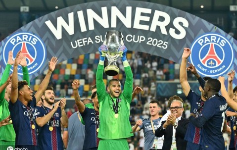 舍瓦利耶首秀扑点助巴黎6比5胜热刺夺冠</title>
        
    <title>舍瓦利耶首秀扑点助巴黎6比5胜热刺夺冠