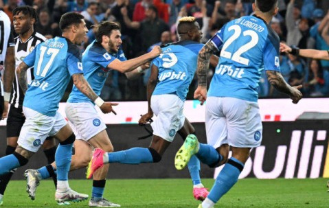 意甲焦点战：那不勒斯VS科莫——实力差距下的胜负天平与比分推演