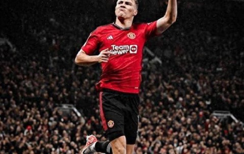 9000万欧！曼联锁定22岁德甲锋霸，卖人筹钱交易或引发足坛连锁反应