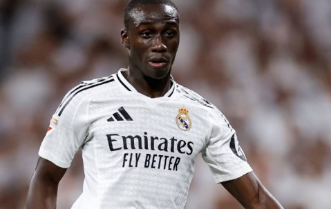 功勋悍将伤停6个月！皇马不想等了，或痛下杀手直接解约，太无情