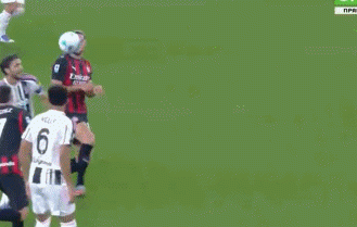 意甲关键战成“滑稽平局”：米兰0-0尤文，魔笛多次送饼前锋不吃