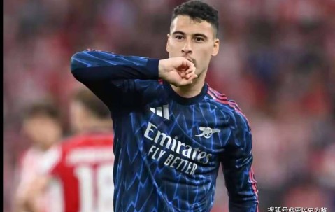 枪手新星闪耀欧冠夜，板凳奇兵力挽狂澜，争冠之路道阻且长