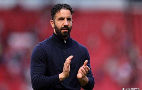 大巴黎不想当冤大头！4冠王功勋被下逐客令，恩里克看好代替者