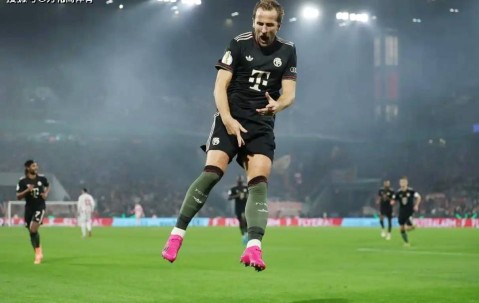 4-1！3-0！足坛一夜综述，拜仁13连胜狂飙，大巴黎翻车，穆里尼奥挺进4强