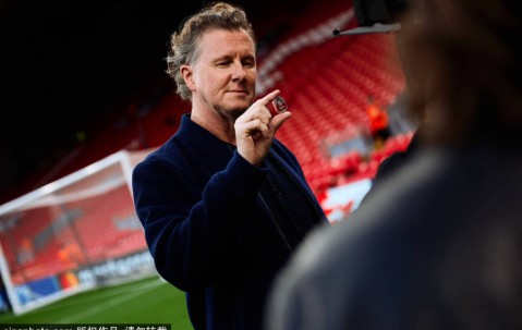 卡拉格获颁“一人一城”奖：为利物浦的忠诚与骄傲