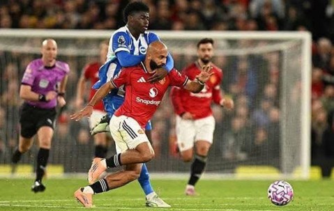 曼联认定巴莱巴不值1亿！若不降价或状态提升，明年不再考虑引进