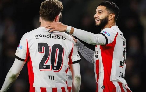 埃因霍温欧冠冲连胜~