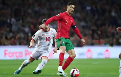 全球身价TOP10：姆巴佩3亿欧领跑，哈兰德紧随，年轻球员定义新时代