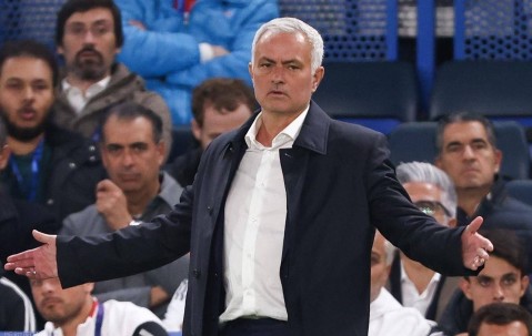 刺激夜：62岁穆帅率队2-0晋级，法甲领头羊3-3遭阻击，本泽马失点