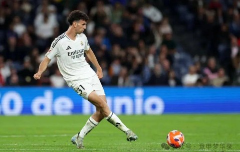 意甲疯狂赚取一亿！恩多耶转会英超，奥斯梅恩7500万转投土超豪门