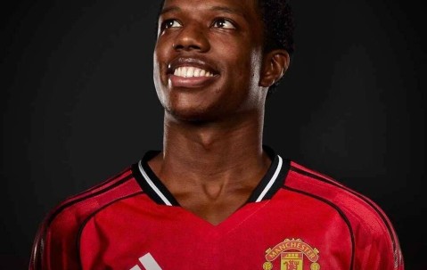 曼联为马拉西亚英超报名，两次压哨清洗失败！沙特不买就只能留队