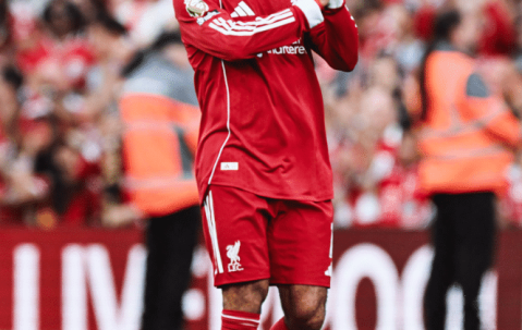 萨拉赫6分钟传射，力压梅西创造历史！范迪克绝杀，利物浦3-2马竞