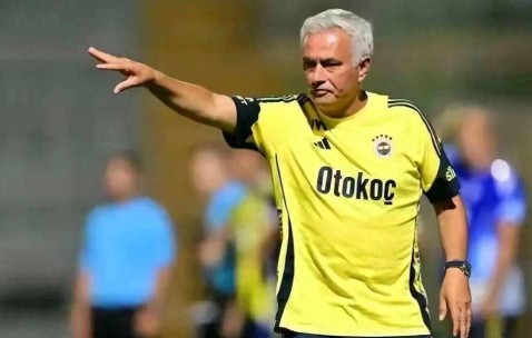 穆帅粉丝心碎了！不只因输给本菲卡，还有这六大原因