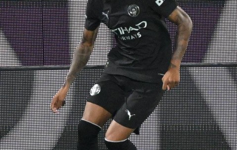 多纳鲁马与曼城达成个人协议：这笔交易将如何影响欧洲足坛？