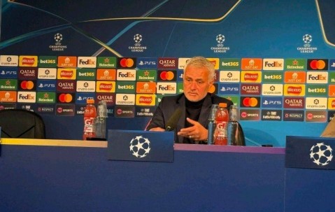 0-3！欧冠3连败排第34！穆里尼奥不服：极不公平，我们还能出线