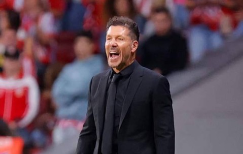 西蒙尼执教马竞喜迎胜利，西甲近4轮10分杀进前4