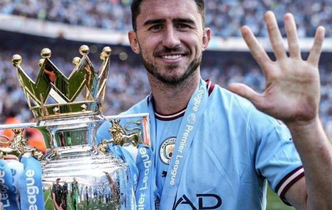 落叶归根，巅峰赢家！瓜迪奥拉爱徒回归西甲，7年外漂14冠+7300万