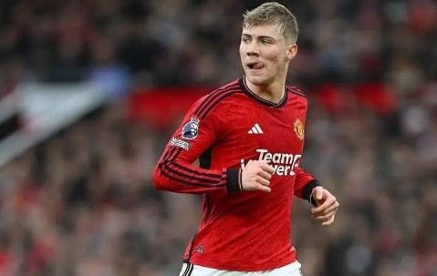 再见，曼联！3000万英镑贱卖新哈兰德！记者：曼联主攻塞斯科