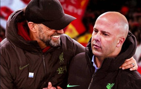 三场定生死！利物浦若全败，斯洛特恐成赛季首位下课主帅！